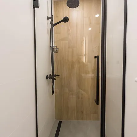 Kashmir Deluxe With Parking * بورغاس