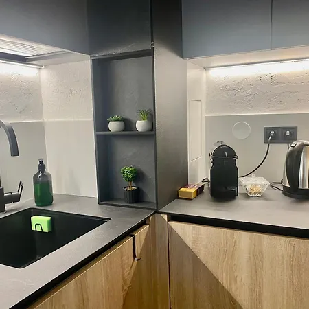 Kashmir Deluxe With Parking * بورغاس