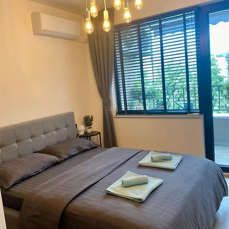 Kashmir Deluxe With Parking شقة بورغاس