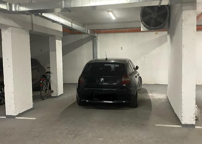 Kashmir Deluxe With Parking *