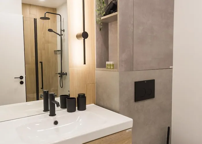 Kashmir Deluxe With Parking Apartamento