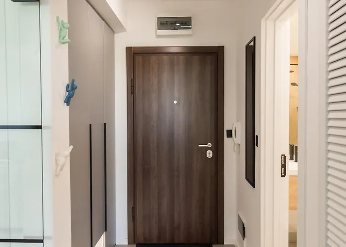 Kashmir Deluxe With Parking Apartamento *