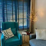 Kashmir Deluxe With Parking Apartamento