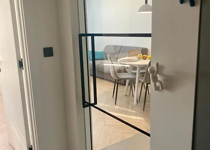 Kashmir Deluxe With Parking Apartamento