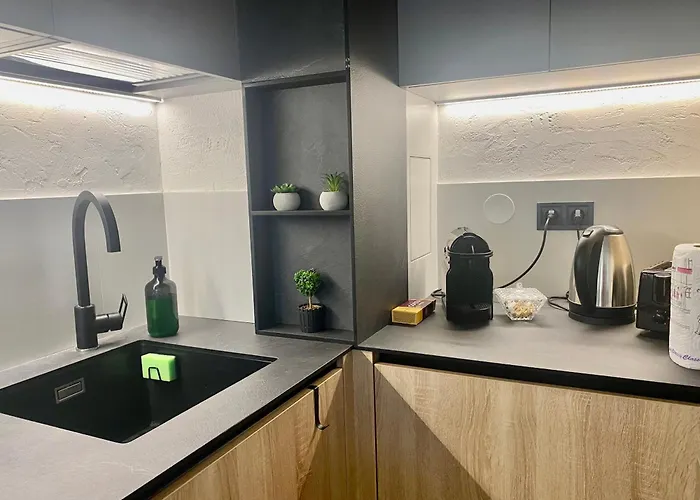 Kashmir Deluxe With Parking * Burgas City